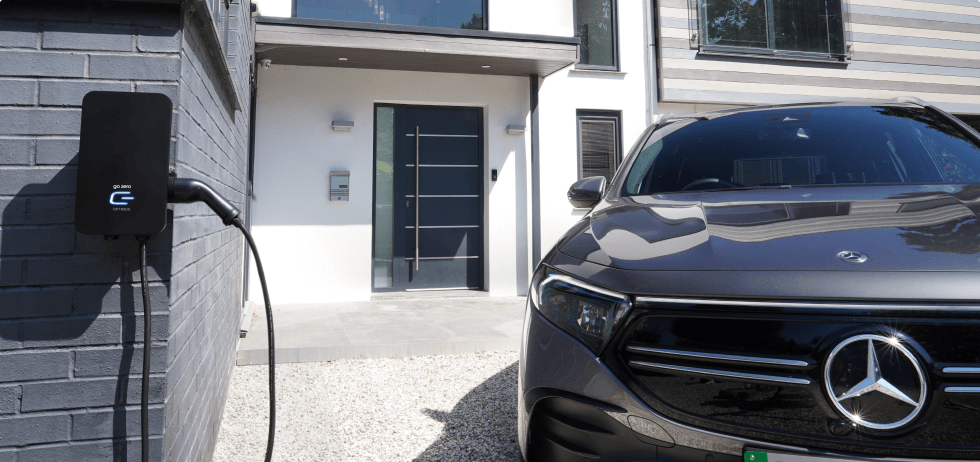 MERC EQA 350 Close Up - House Front